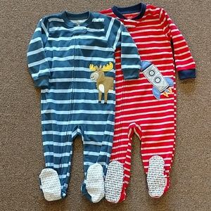 (2) Carter's boys pajamas sz 18 months